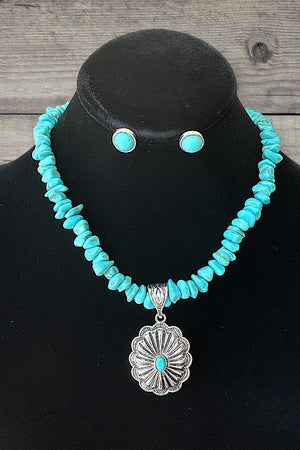 GEM ACCENT ETCHED CONCHO PENDANT CHIPPED GEM NECKLACE EARRING SET