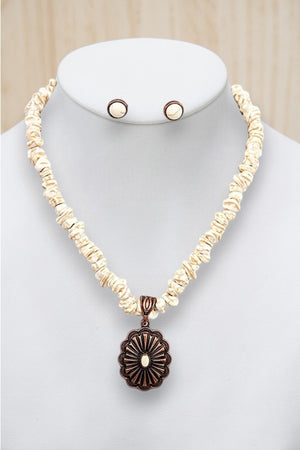 GEM ACCENT ETCHED CONCHO PENDANT CHIPPED GEM NECKLACE EARRING SET
