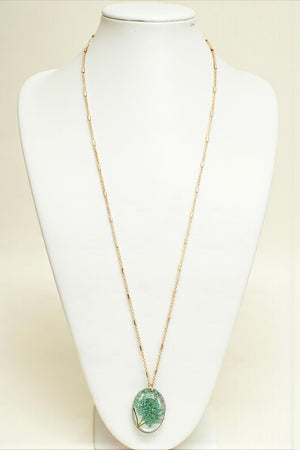 ELONGATED RESIN PENDANT NECKLACE