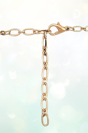 ELONGATED RESIN PENDANT NECKLACE
