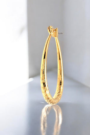 TWIST DETAILED TEARDROP HOOP EARRING