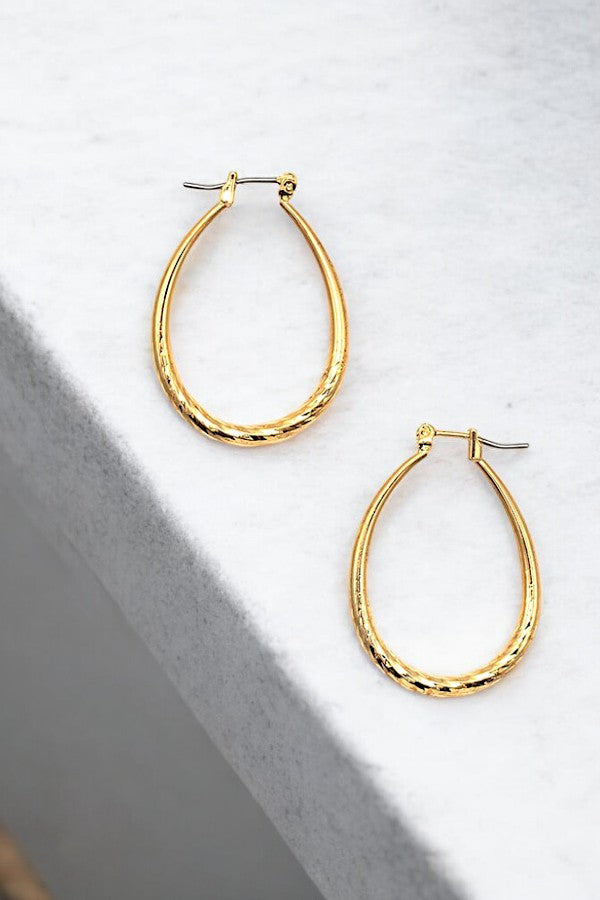 TWIST DETAILED TEARDROP HOOP EARRING