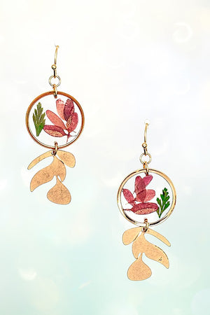 RESIN FLORAL ACCENT DANGLE EARRING