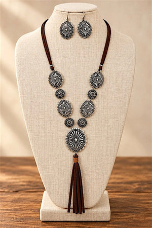 ROUND ETCHED CONCHO LINK TASSEL DANGLE CORD NECKLACE AND EARRING SET