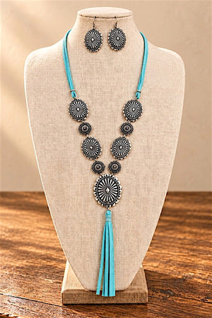 ROUND ETCHED CONCHO LINK TASSEL DANGLE CORD NECKLACE AND EARRING SET