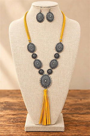 ROUND ETCHED CONCHO LINK TASSEL DANGLE CORD NECKLACE AND EARRING SET