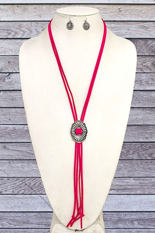 ETCHED LINE SLIDER FAUX SUEDE NECKLACE SET