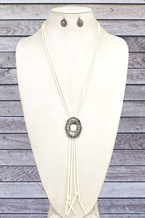 ETCHED LINE SLIDER FAUX SUEDE NECKLACE SET