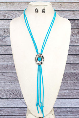 ETCHED LINE SLIDER FAUX SUEDE NECKLACE SET