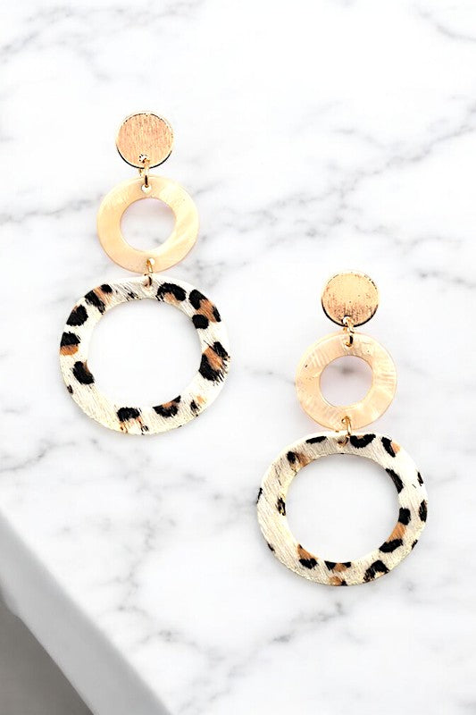 ROUND ACCETATE ANIMAL PRINT DROP EARRING