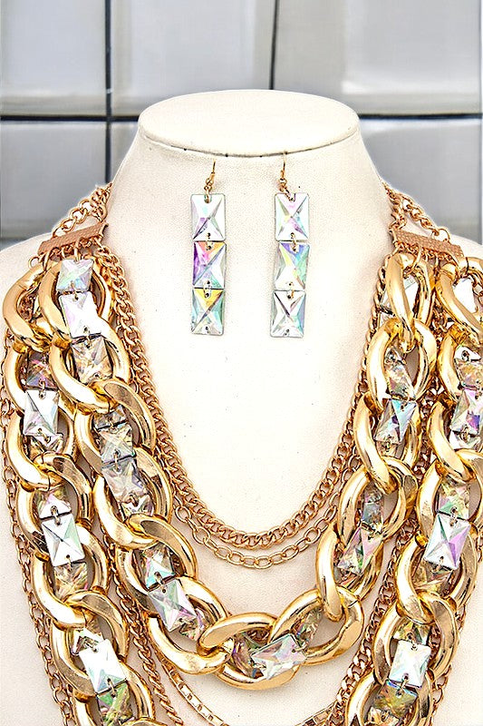 MULTI LAYERED CHAIN AND GEM NECKLACE SET