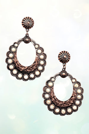 ROUND GEM ACCENT HAMMERED DROP EARRING