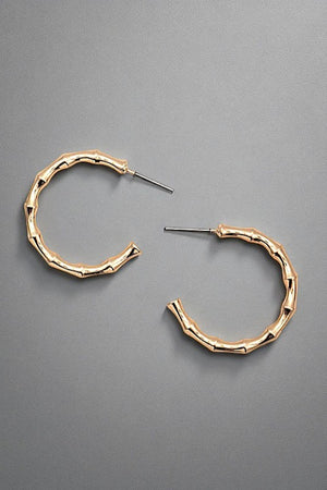 BAMBOO DETAILED C HOOP EARRING