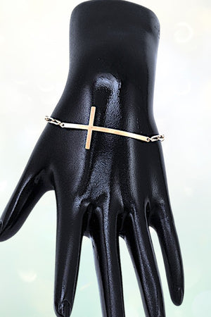 CROSS ACCENT CHAIN BRACELET