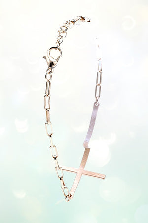 CROSS ACCENT CHAIN BRACELET