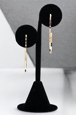 HAMMERED CLOVER SEMI HOOP EARRING