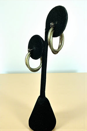 INTERTWINED  HOOP EARRING