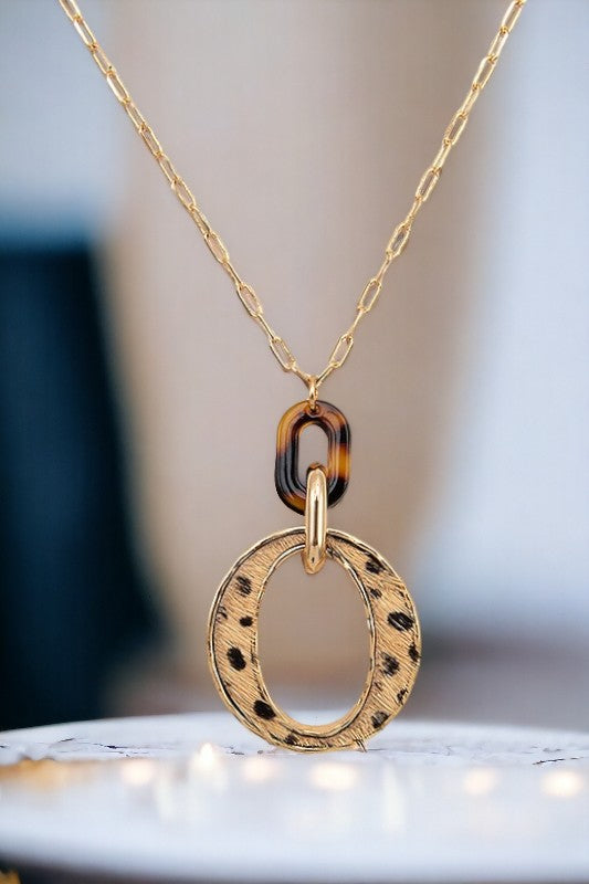 Curved Oval Pendant Necklace