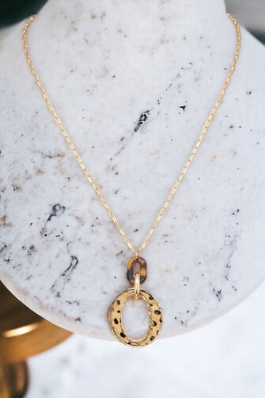 Curved Oval Pendant Necklace