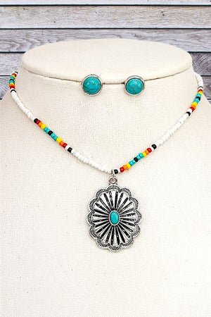 TQ GEM ACCENT CONCHO PENDANT BEADED NECKLACE SET