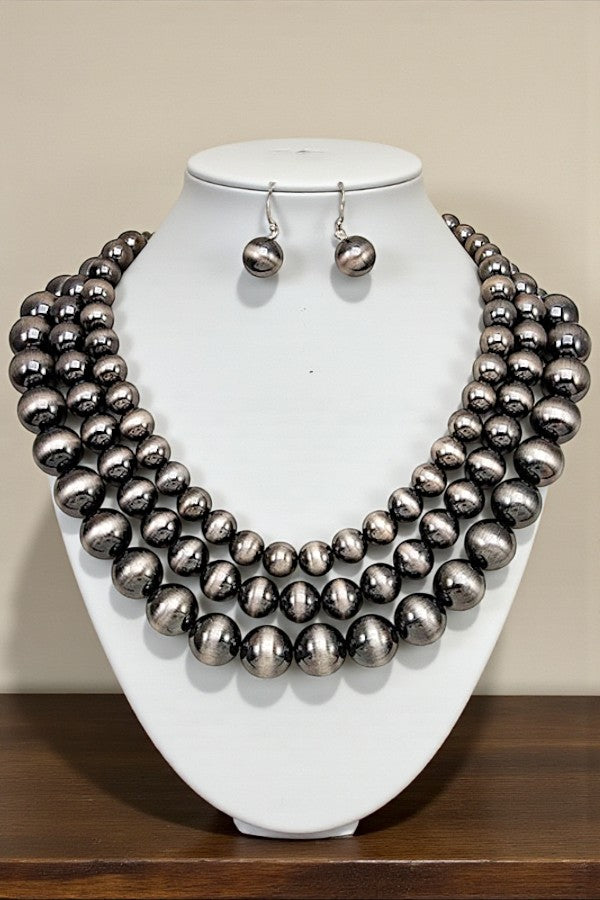 MULTI LAYERED NAVAJO PEARL BEAD NECKLACE SET
