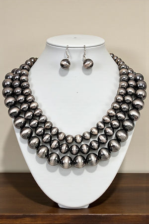 MULTI LAYERED NAVAJO PEARL BEAD NECKLACE SET