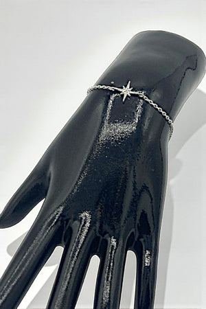 DAINTY STAR BURST CHARM CHAIN BRACELET