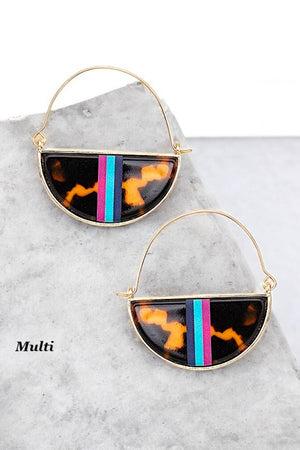 LINE PATTERN ACETATED HALF CIRCLE EARRING