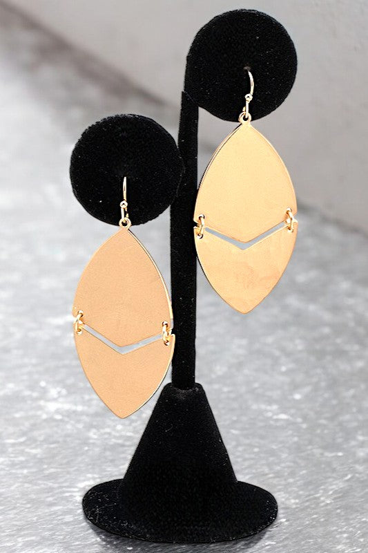 MARQUISE HAMMERED LINK DROP EARRINGÊ