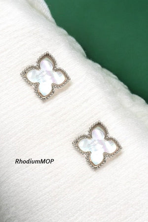 FOUR PETAL FLOWER POST EARRING