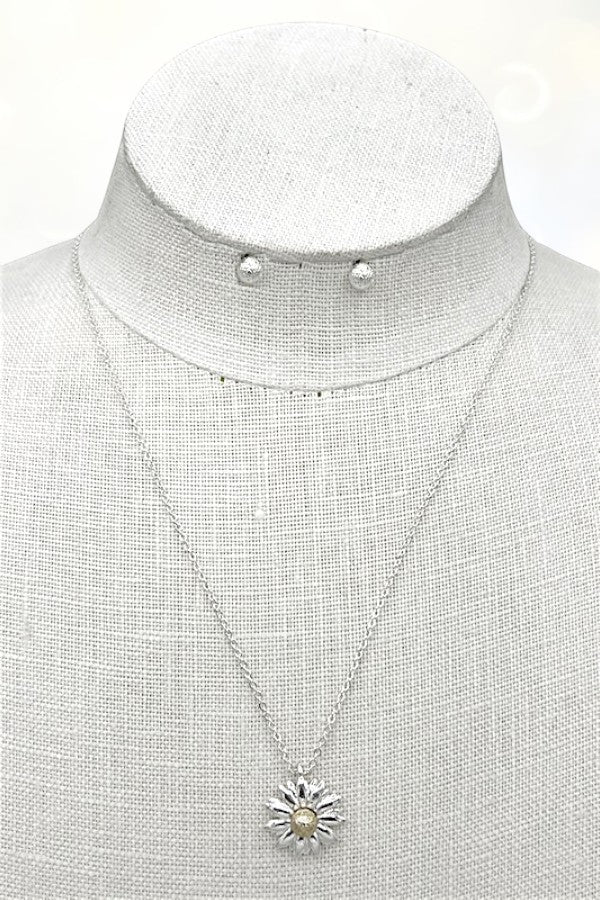 FLORAL TWO TONE PENDANT NECKLACE SET