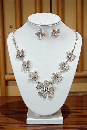 TEXTURED FLORAL LINK NECKLACE SET