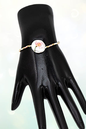 FLOWER IMPRINTED BUTTON ACCENT CUBIC BEAD STRETCH BRACELET