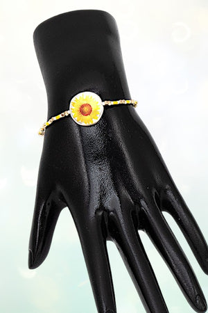 FLOWER IMPRINTED BUTTON ACCENT CUBIC BEAD STRETCH BRACELET