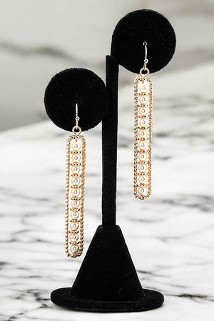 ALIGNED PEARL DROP EARRING