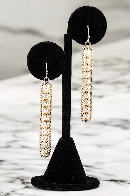 ALIGNED PEARL DROP EARRING