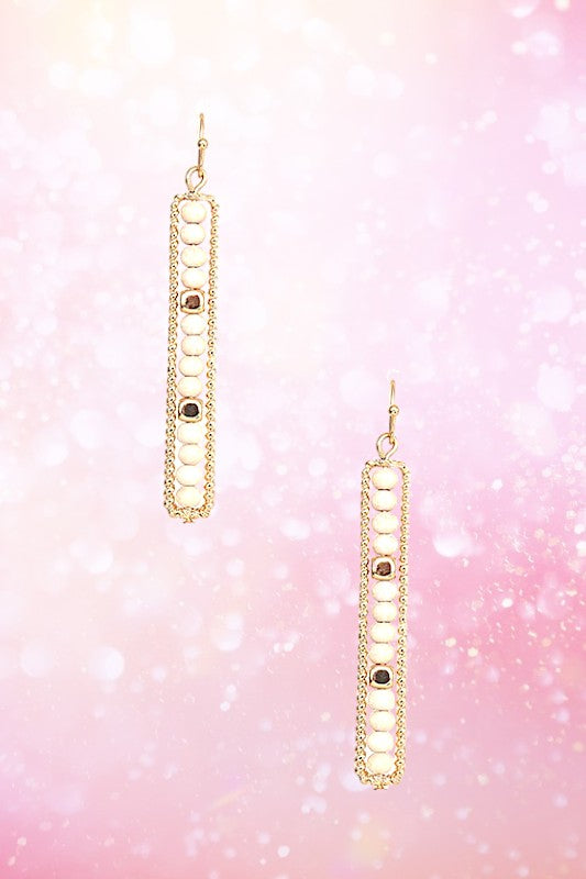 ALIGNED WOOD BEAD BAR EARRING