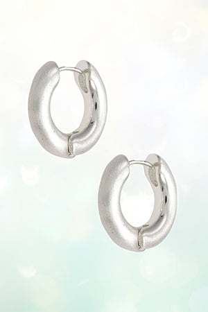 MATTE FINISH MINI HOOP EARRING