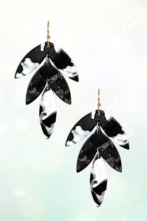 TORTOISE DETAIL TRIPLE LINK FASHION DANGLE EARRING
