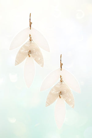 TORTOISE DETAIL TRIPLE LINK FASHION DANGLE EARRING