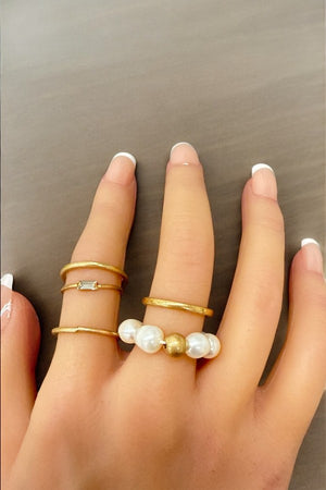 GEM ACCENT FRESHWATER PEARL RING SET