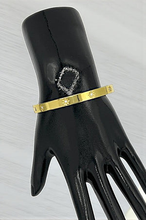 STAR ACCENT BANGLE BRACELET
