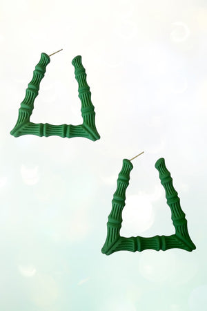 BAMBOO DETAIL SEMI TRIANGLE HOOP EARRING