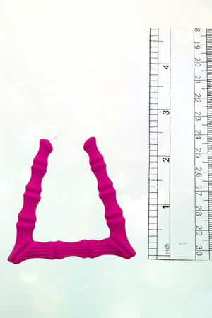 BAMBOO DETAIL SEMI TRIANGLE HOOP EARRING