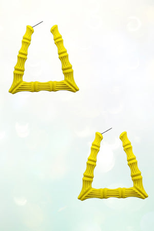 BAMBOO DETAIL SEMI TRIANGLE HOOP EARRING