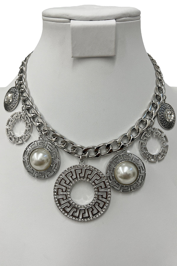 Multi Round Shape Pendant Necklace