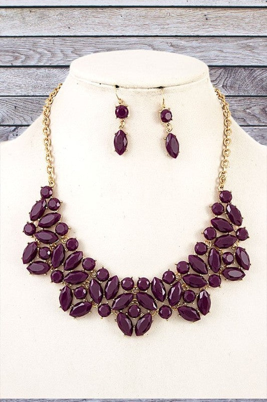 FACETED STONE BIB NECKLACE SET