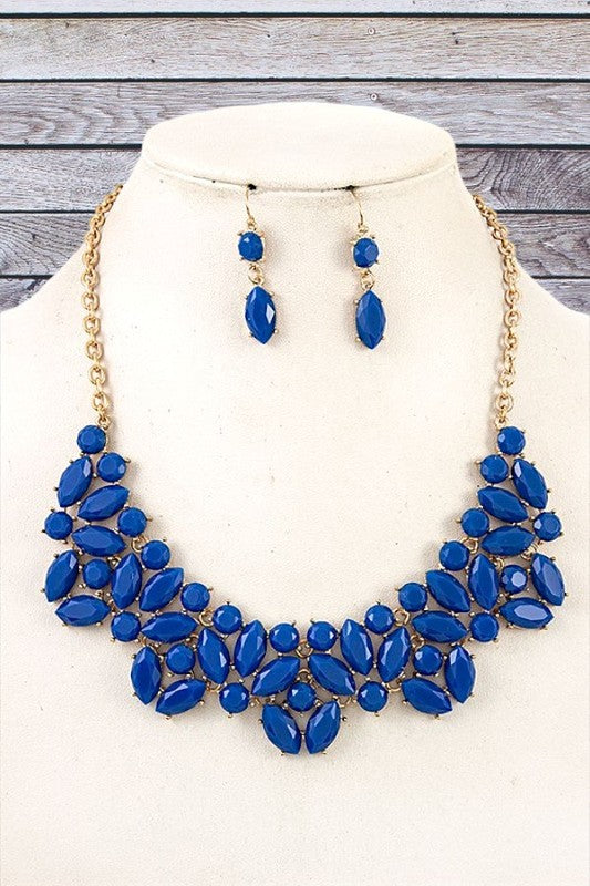 FACETED STONE BIB NECKLACE SET