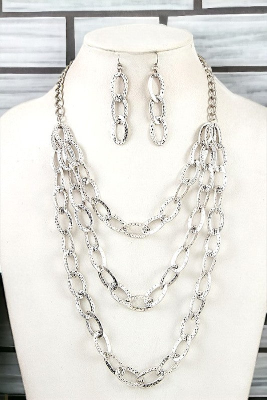 TRIPLE LAYERED CHAIN NECKLACE SET