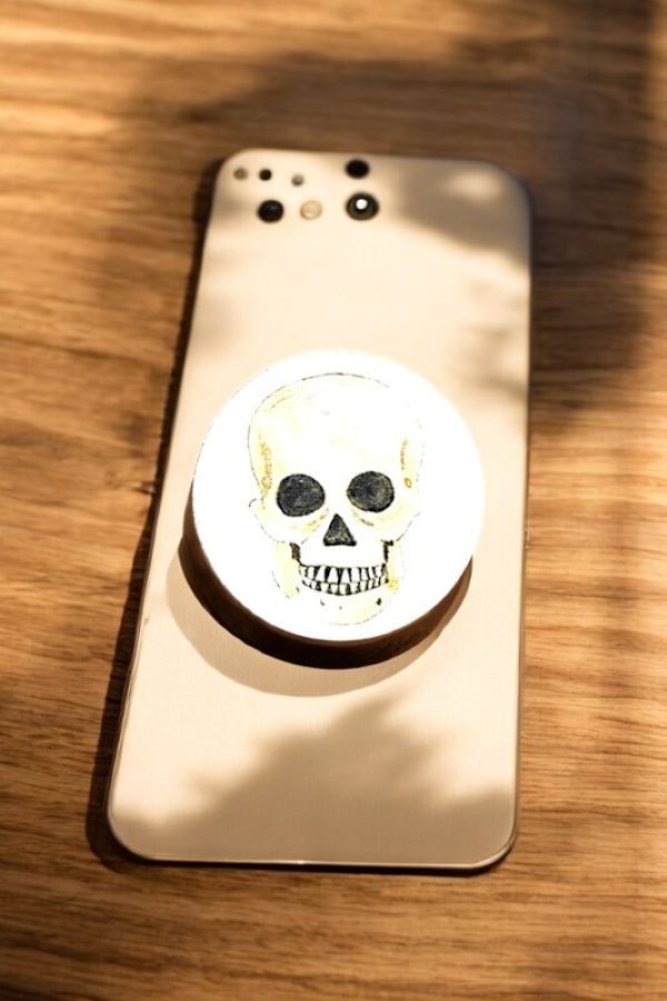 SKULL CELLPHONE GRIP STICKER
